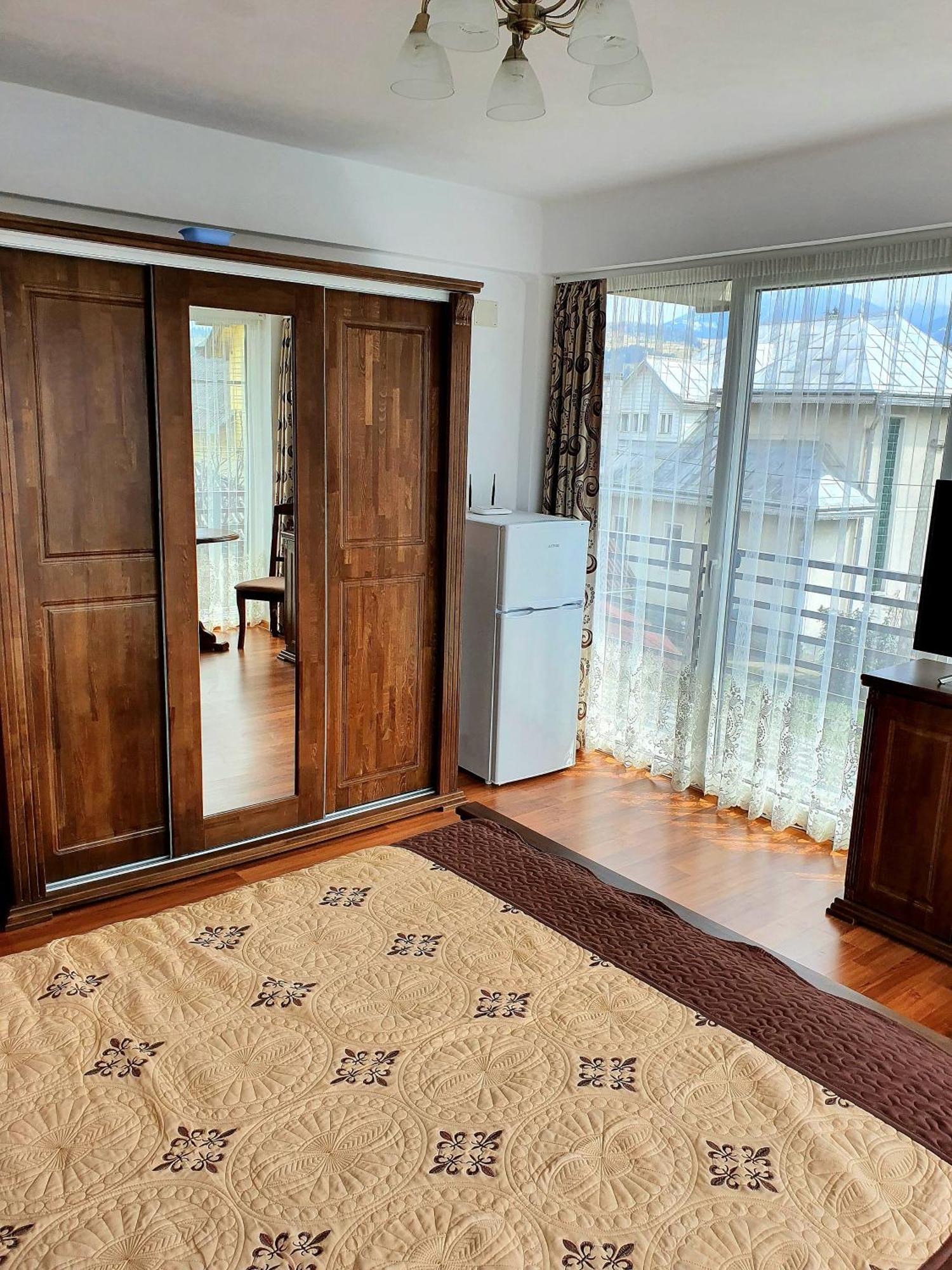 ホテル Casa Ionut Borşa エクステリア 写真